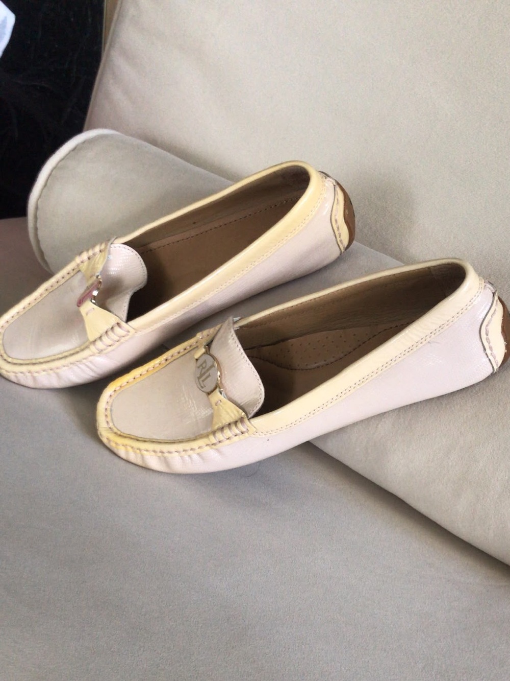 Ralph Lauren Cream Leather Moccasin Loafers with Gold RL Hardware, 10